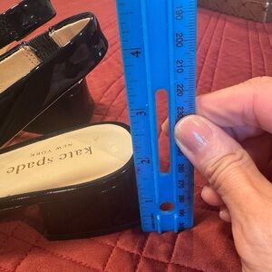 Kate Spade Black cute 2” Heels Size 7